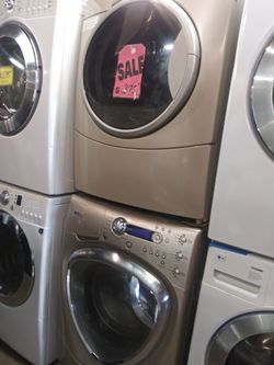 Front load washer GE and electric dryer Kenmore set in excellent conditions