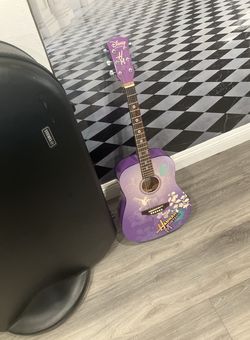 Acoustic Guitar Washburn Hannah Montana