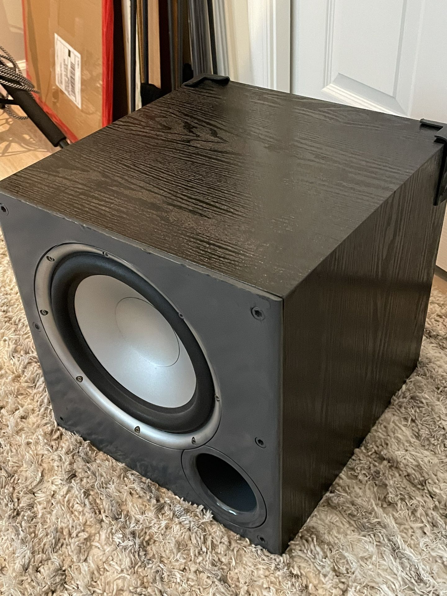 Polk PSW 10 Subwoofer brings your music and movies to life. 10" front-firing Dynamic Balance