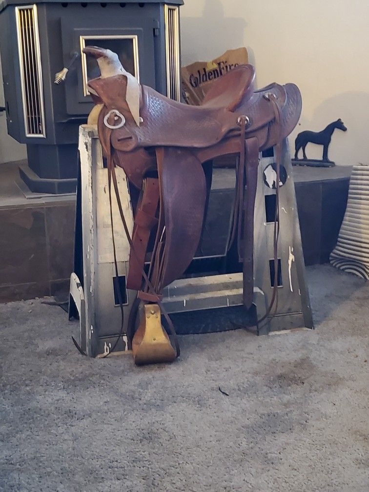 Ben Terrell Hand Made Saddle, Roping, Ranch
