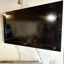 Sony 32 In Tv ( KDL-32BX320)