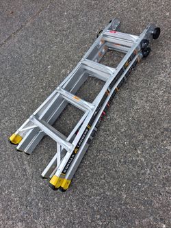 Gorilla 18ft Multi-Position 300lbs ladder . Almost new condition. Pick up fremont sea. No lobal offers please. No trades. Many other tools for sale.