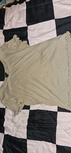 Sage Green 💚 XS Shirt