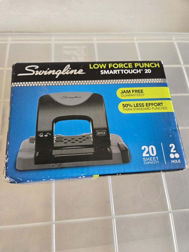 Swingline Low Force Punch Smarttouch