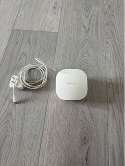 Amazon eero Mesh WiFi Router – Covers 1,500 sq. ft. | Up to 550 Mbps