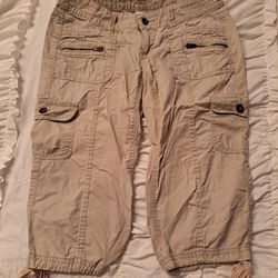 Women's Capris Pants Size 1 Arizona Jean Co Khaki