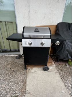 Dyna -Glo 2 Burner Grill w/side Burner & Grill Accessories