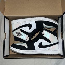 Jordan 1 Diamond Mids