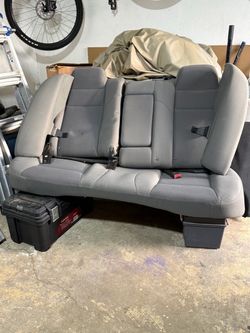 2005 - 2010 Dodge Charger Magnum Back Seats