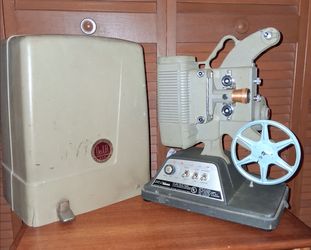 8mm DeJur Projector