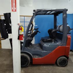 Forklift