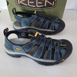 KEEN Men's Newport H2 Closed Toe Water Sandals