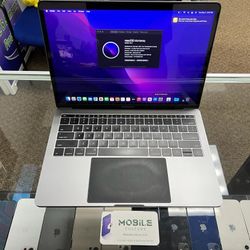 2017 MacBook Pro 13" i5 8gb 256HD (Ask About Our Finance Options!!)