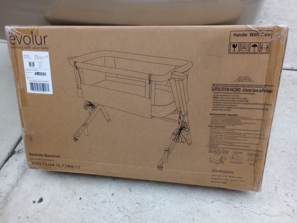 Evolur Stellar Bassinet & Bedside Sleeper