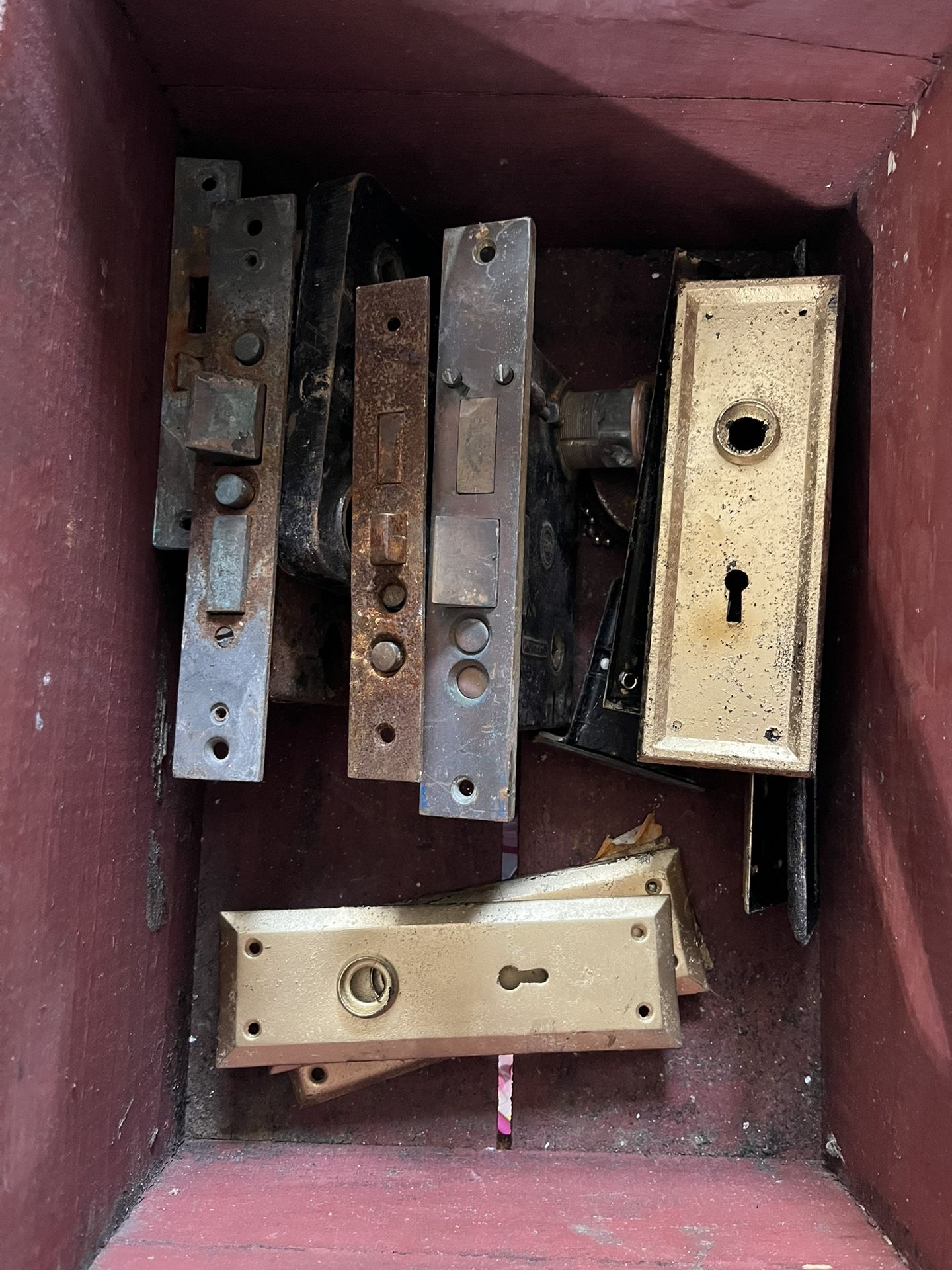 Door Latches And Face Plates