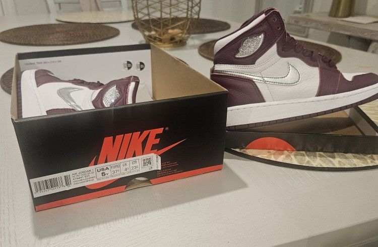 Air Jordan Retro 1 High OG GS