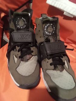 Camo Mo Bounce Nike Hurrachi 10.5