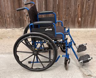 Wheel chair 300lbs max weight needs cleaning