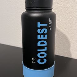 The Coldest Water Bottle With Straw Lid