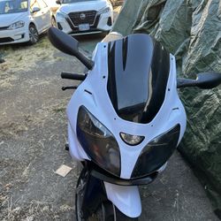 2005 Kawasaki ZZR 600