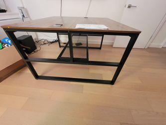 Computer table