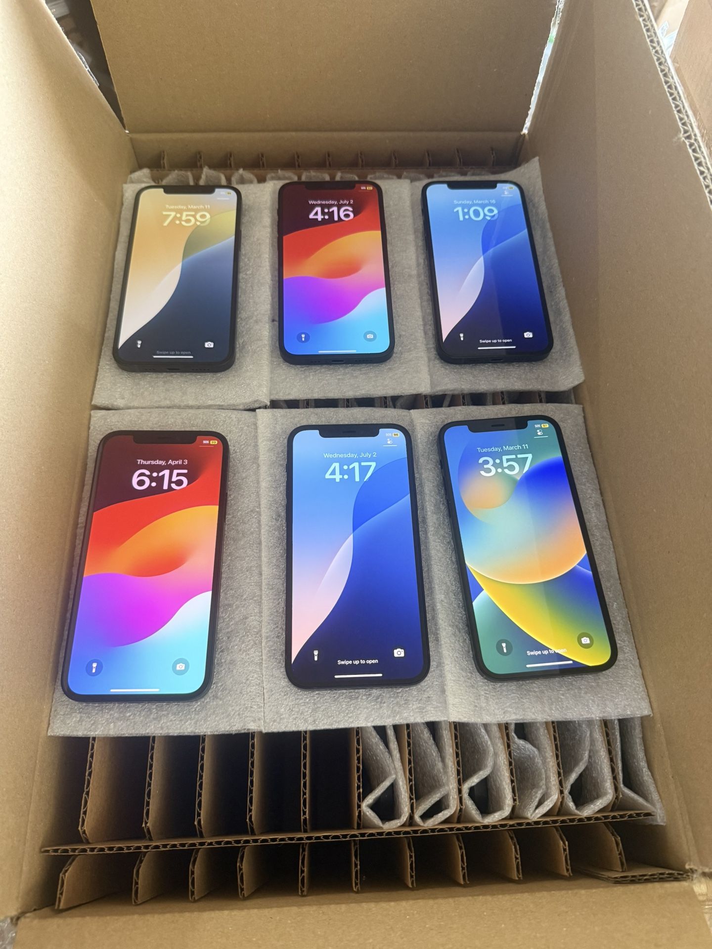Apple iPhone 12 - 64GB - Unlocked - Grade A/B