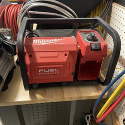 M18 FUEL 18-Volt Lithium-Ion Brushless Cordless 2 Gal. Electric Compact Quiet Compressor (Tool-Only)