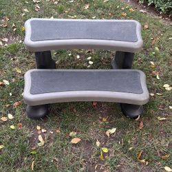 Hot Tub, Smart Step With Grip Anti-Slip