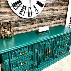 Beautiful Modern Style Dresser Or Buffet
