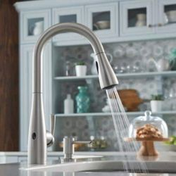 Moen Kitchen Faucent Touchless 