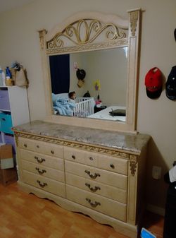 Dresser W/ Mirror