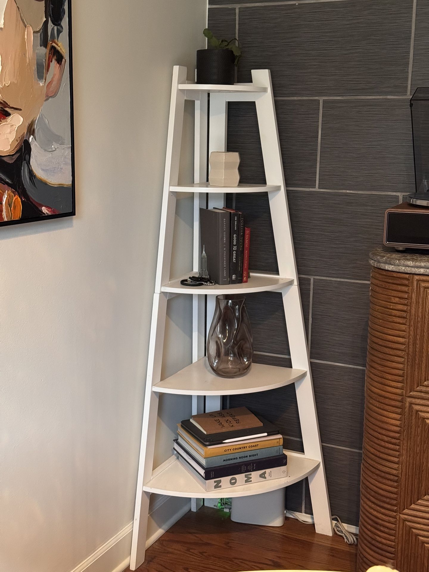Corner Bookcase 