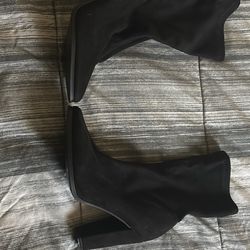 Women’s Size 7 Ankle Boots