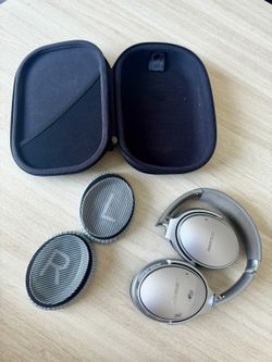Bose QuietComfort 35 Headphones Silver - Excellent, Extra Ear Cushions