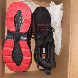Men Sneaker steel toe shoes 