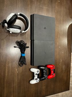 PlayStation 4 Slim Bundle – 2 Consoles, 3 Controllers, Headset