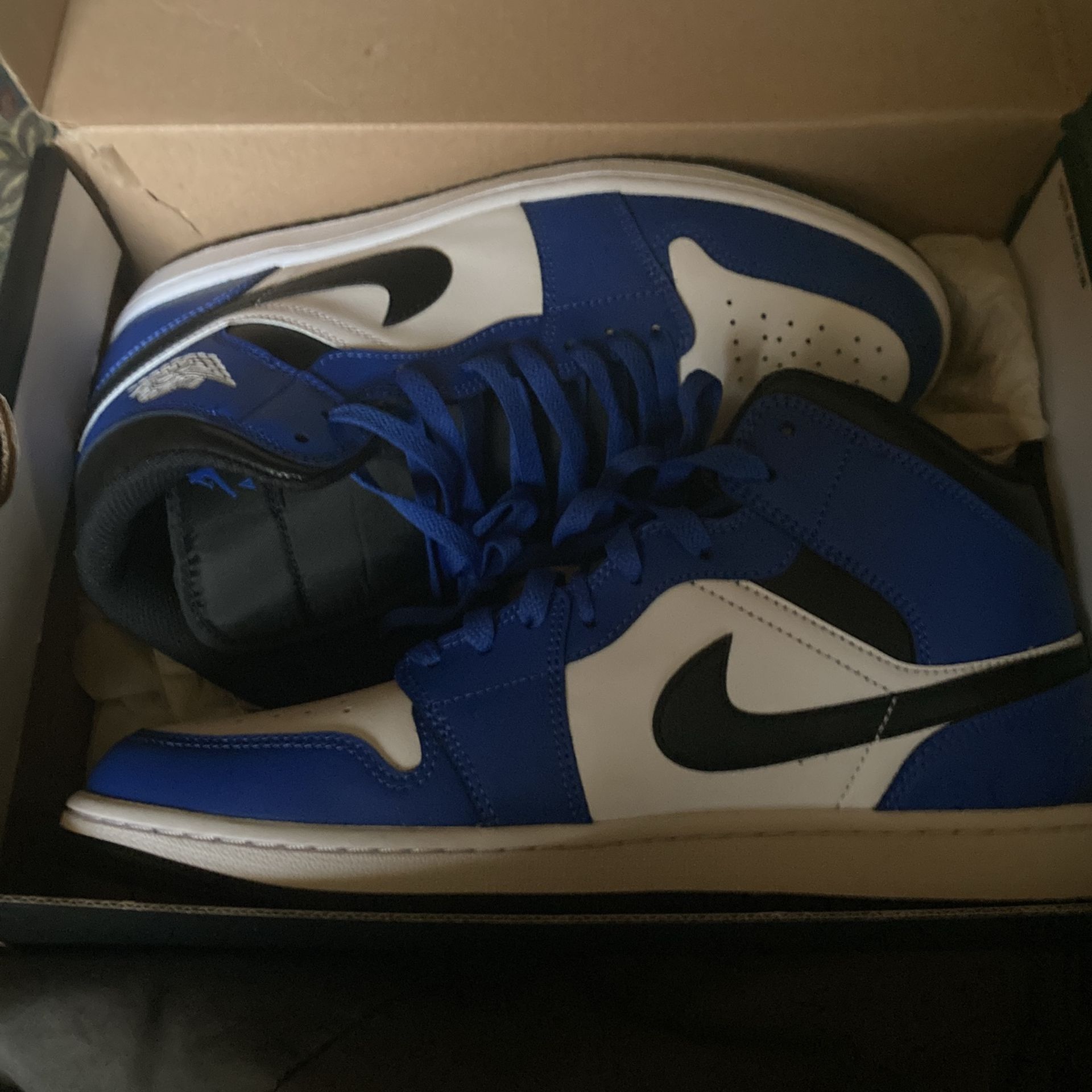 Air Jordan 1 Mid Game Royal