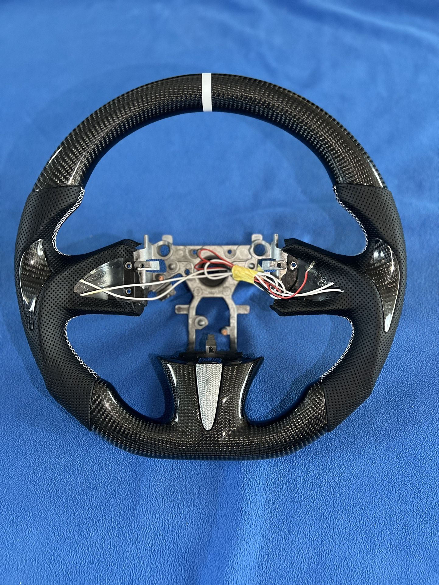 Carbon fiber Alcantara Leather steering wheel + White Stitch For Infiniti Q50