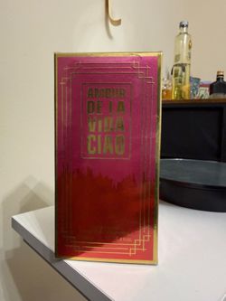 Woman perfume
