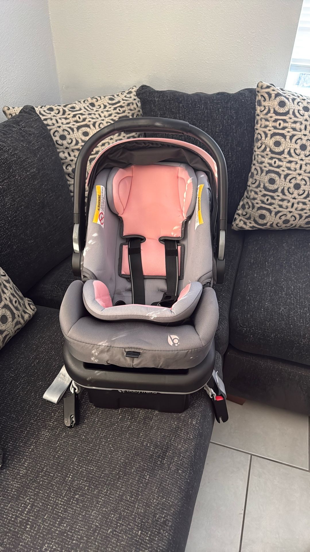 Baby Trend CarSeat / Carrier