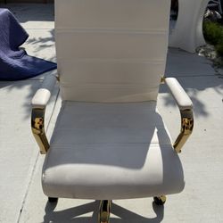 📣 FREE ALERT! White with Gold Office chair