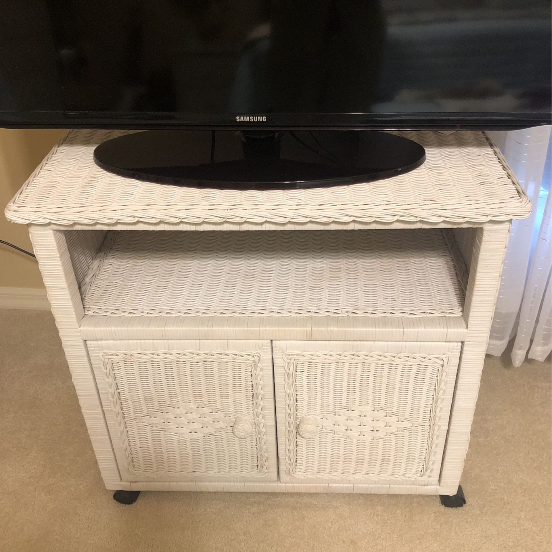 White Wicker TV Stand $20