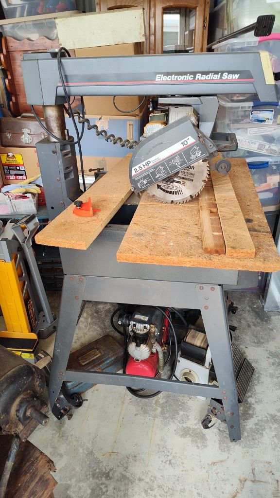 Radial Arm Saw