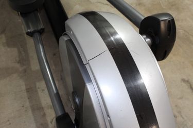 TRUE Z7 Elliptical Cross Trainer Commercial Grade Exercise Machine Gym Fitness Treadmill Workout for Sale in San Dimas CA OfferUp