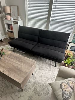 Black Futon