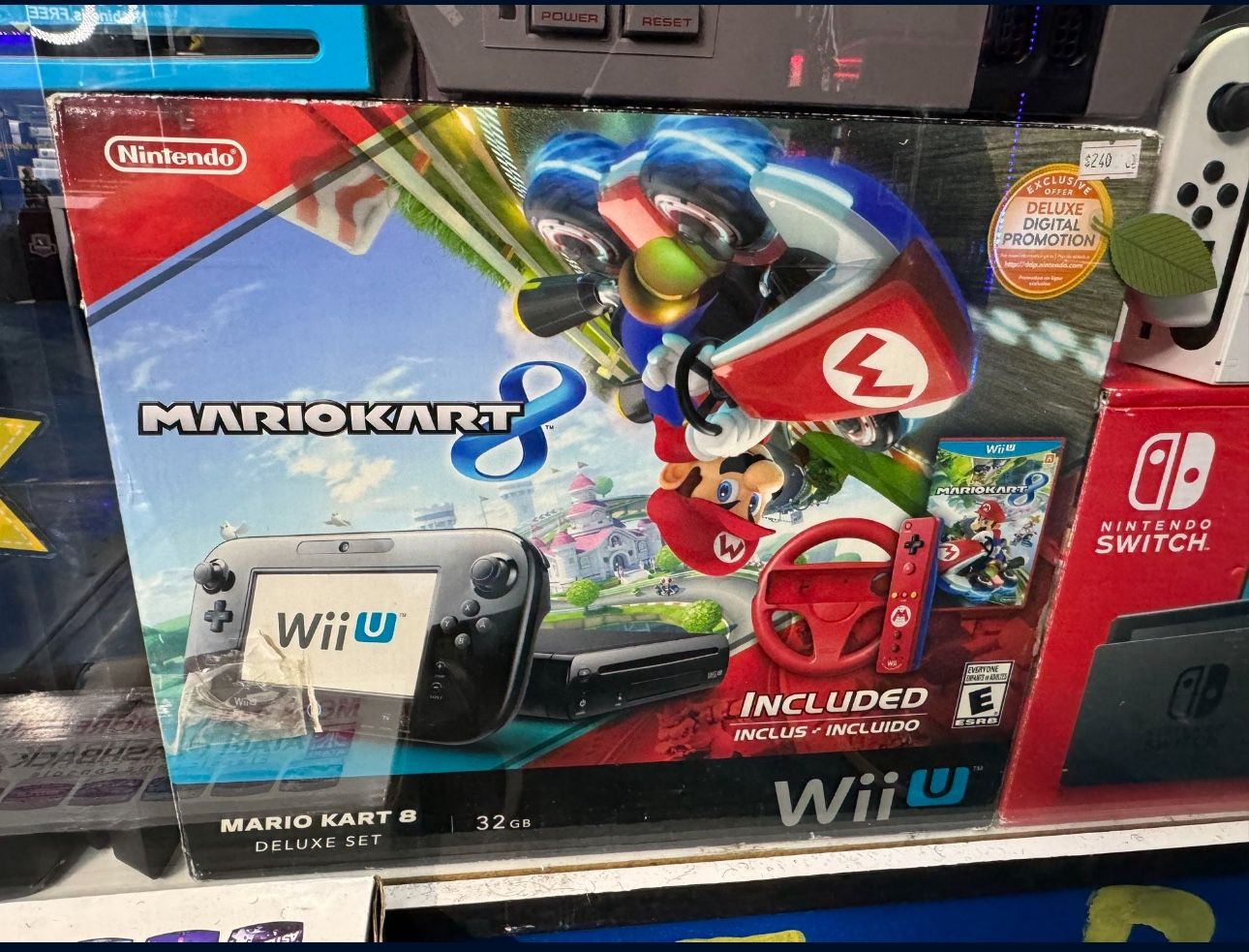 Nintendo Wii U w/Mario Kart 8 *WE ACCEPT GAMES & CARDS FOR TRADE CREDIT*