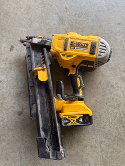Dewalt Nailgun with battery