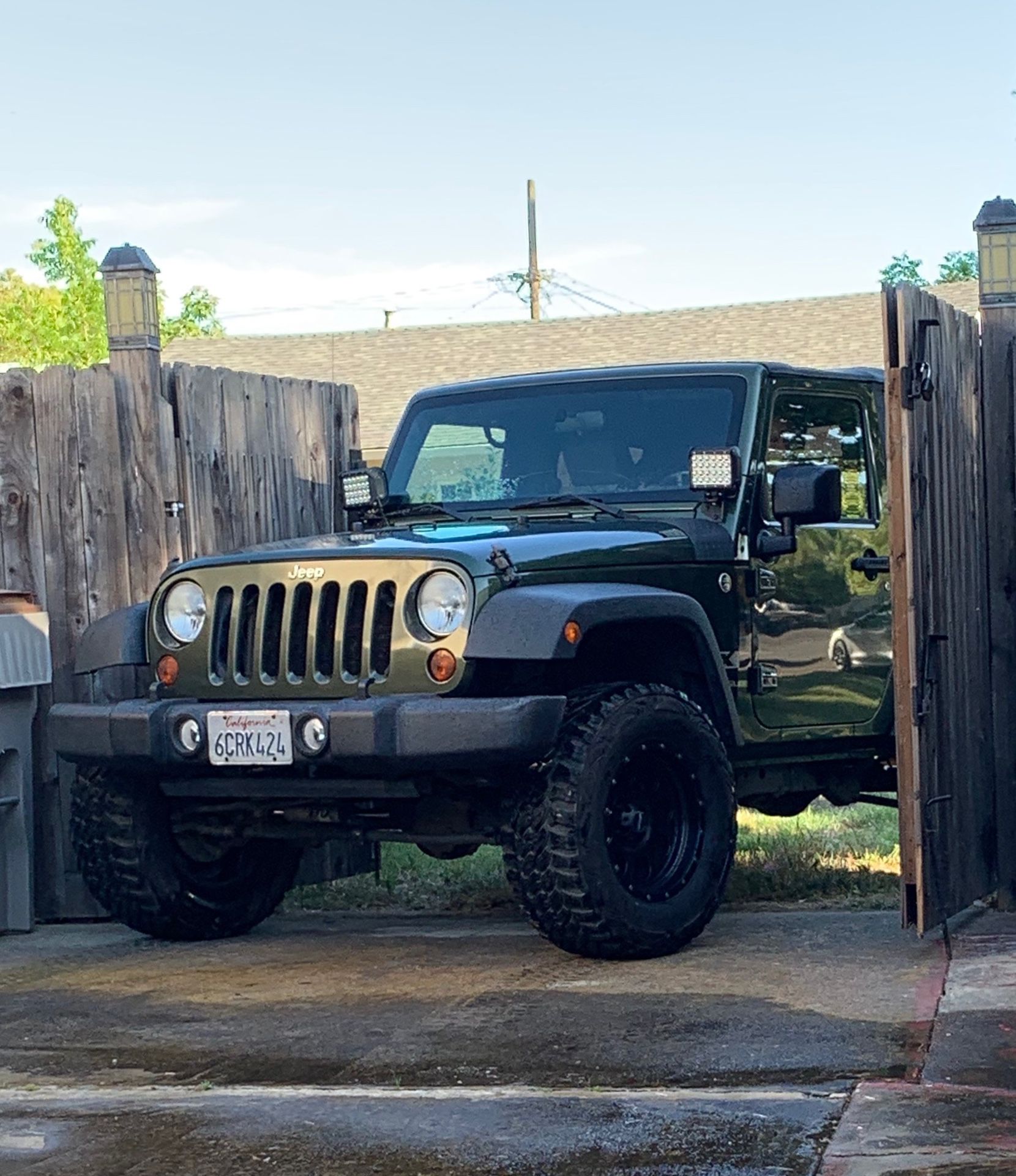 Jeep wrangler 2008 two door 150,000 miles 2 1/2 inch Rubicon lift on 33 inch Procomp tires