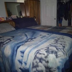 California King Sleep Number Bed With Waterbed Frame, Armor On Each Side, Drawers Under Bed