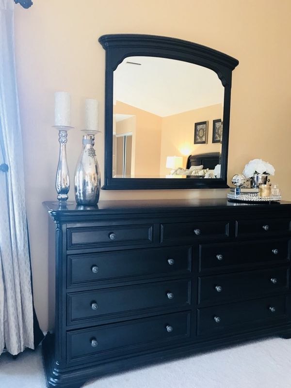 Raymour Flanigan 9 Drawer Solid Wood Furniture Dresser Buffet